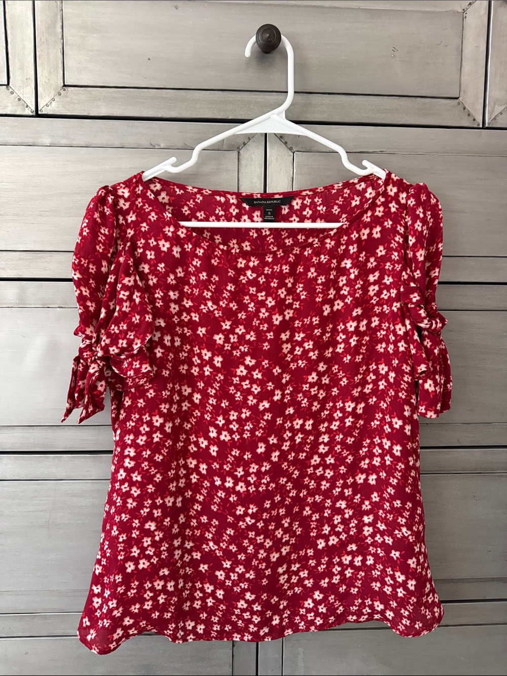 Banana Republic Red Floral Square Neck Tie-Sleeve Top